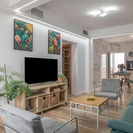 Casa Parque Benavente Conil 科尼尔-德拉弗龙特拉