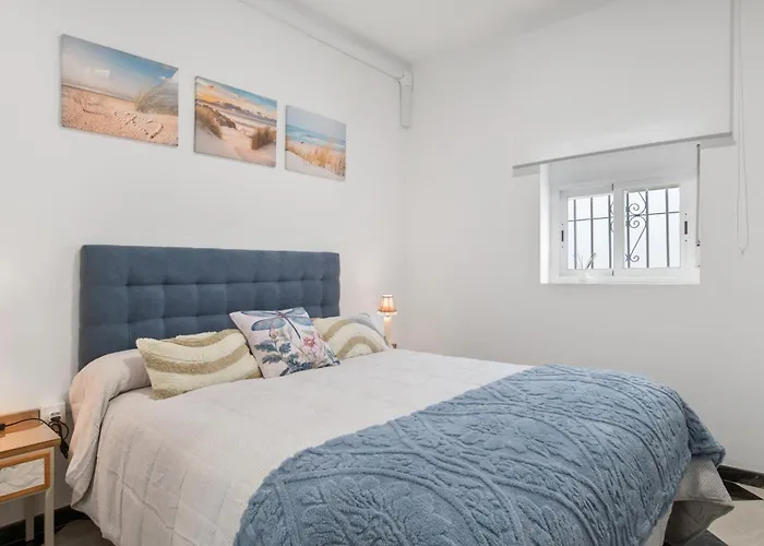 Casa Parque Benavente Conil Коніль-де-ла-Фронтера