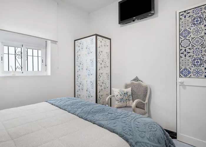 Casa Parque Benavente Conil * Коніль-де-ла-Фронтера